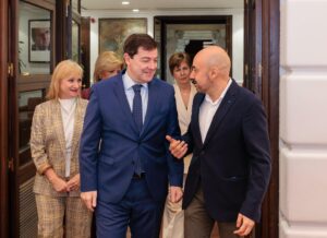 Presentación oficial a Mañueco de la nueva ejecutiva de UGT Castilla y León