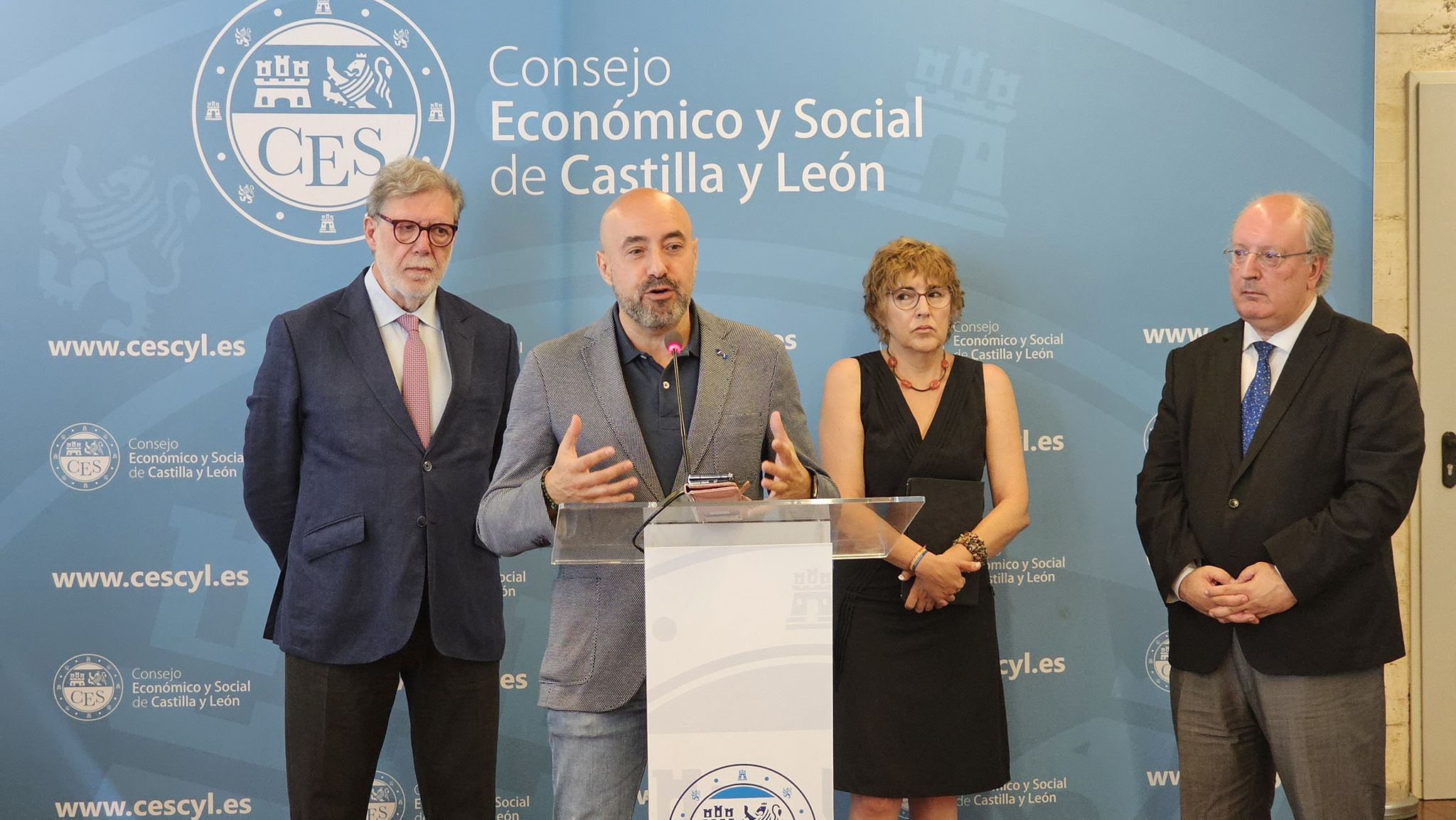 Óscar Lobo: "sin la extrema derecha, Castilla y León es una comunidad mejor"
